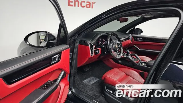 Porsche Cayenne 2020 thumb 9