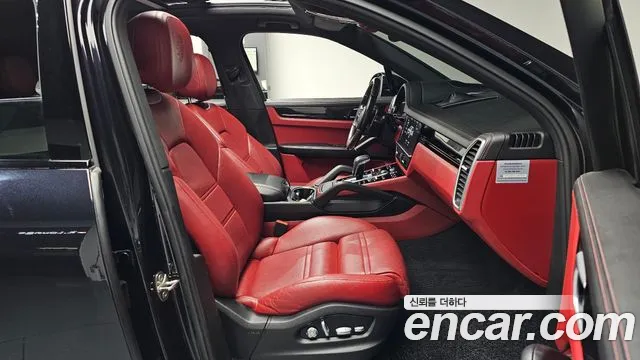 Porsche Cayenne 2020 thumb 10