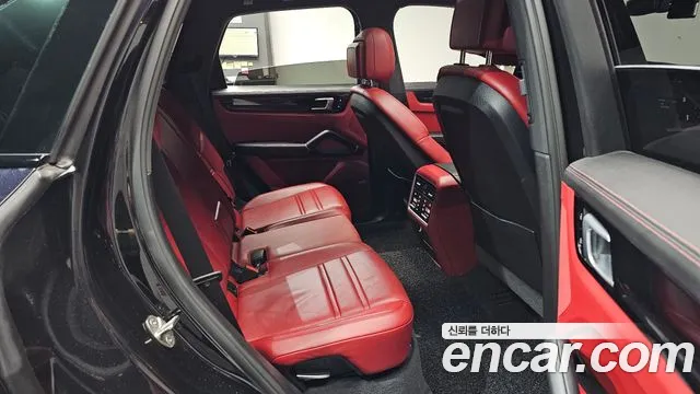 Porsche Cayenne 2020 thumb 11