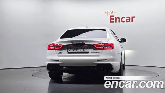 Maserati Quattroporte 2019 thumb 4