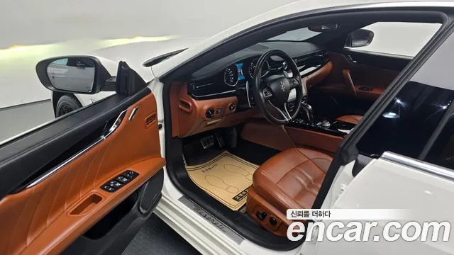 Maserati Quattroporte 2019 thumb 11