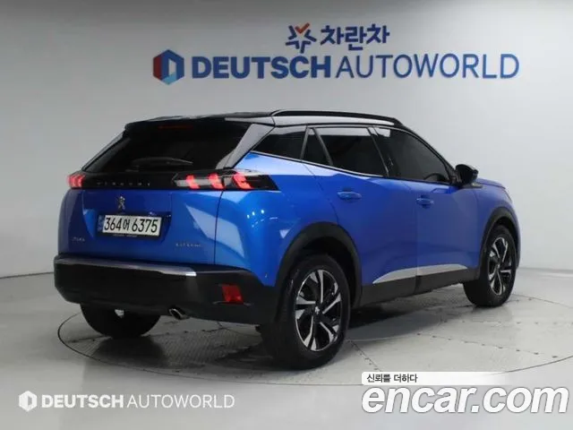 Peugeot 2008 2021 thumb 2