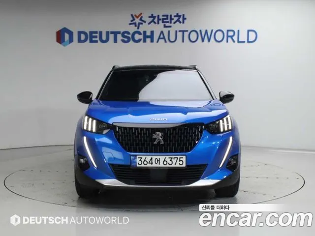 Peugeot 2008 2021 thumb 3