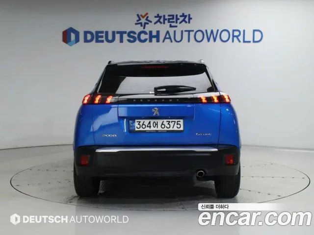 Peugeot 2008 2021 thumb 4