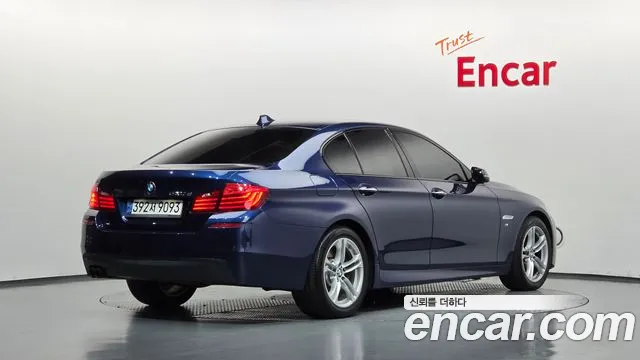 BMW 5-Series 2016 thumb 2