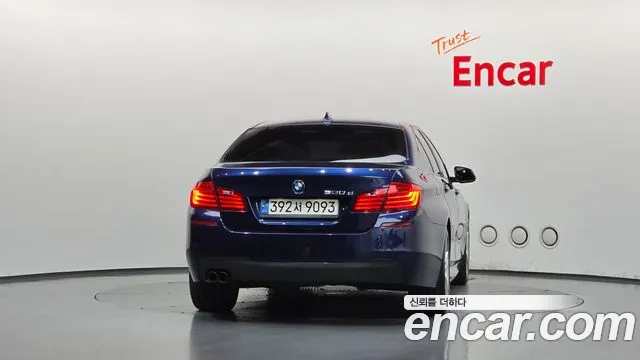 BMW 5-Series 2016 thumb 4