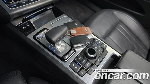 Genesis G80 2017 thumb 8