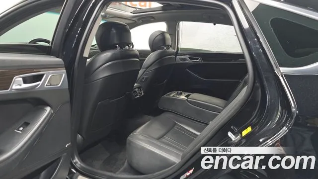 Genesis G80 2017 thumb 10