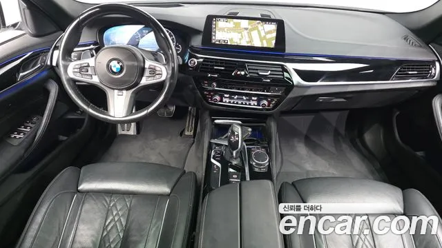 BMW 5-Series 2019 thumb 7