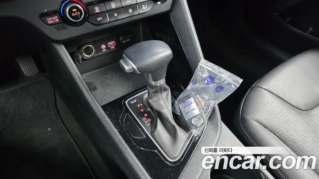 Kia Niro 2017 thumb 9