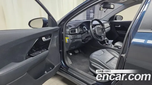 Kia Niro 2017 thumb 10