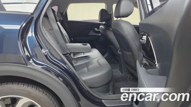 Kia Niro 2017 thumb 11