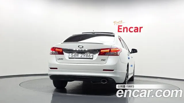 Renault-KoreaSamsung SM5 2012 thumb 3