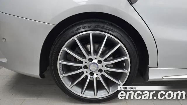Mercedes-Benz CLA 2015 thumb 5