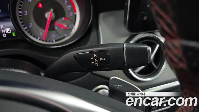 Mercedes-Benz CLA 2015 thumb 9