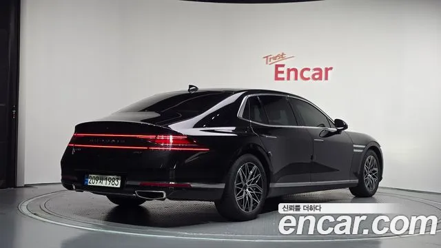 Genesis G90 2022 thumb 2