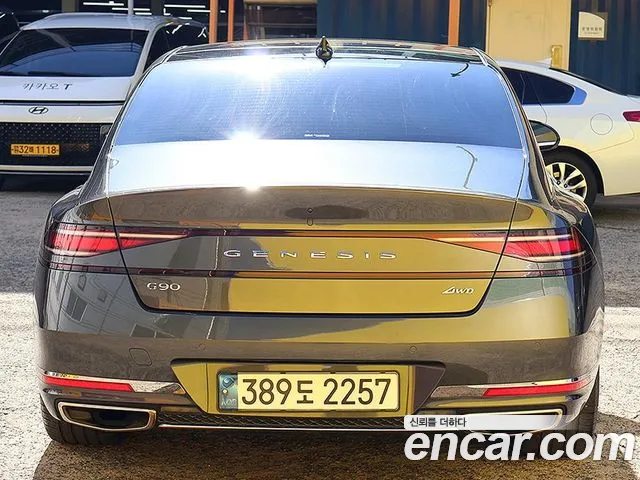 Genesis G90 2022 thumb 4