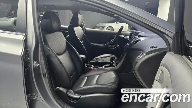Hyundai Avante 2014 thumb 9