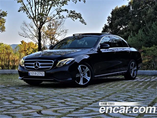 Mercedes-Benz E-Класс 2016 thumb 12