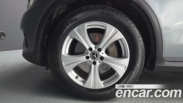 Mercedes-Benz GLC 2017 thumb 4