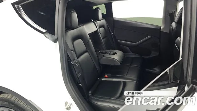 Tesla Model Y 2021 thumb 11