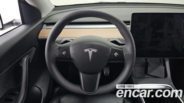 Tesla Model Y 2021 thumb 12
