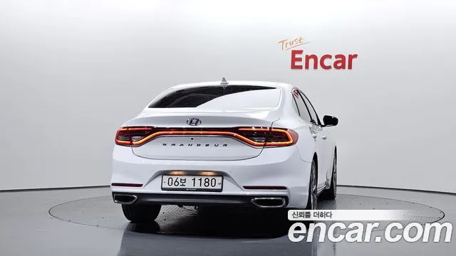 Hyundai Grandeur 2017 thumb 4