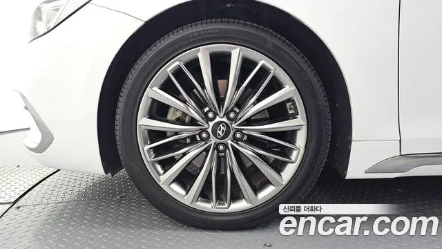 Hyundai Grandeur 2017 thumb 5