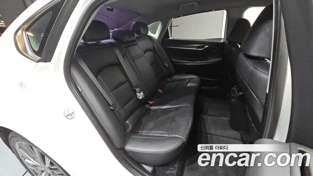 Hyundai Grandeur 2017 thumb 11