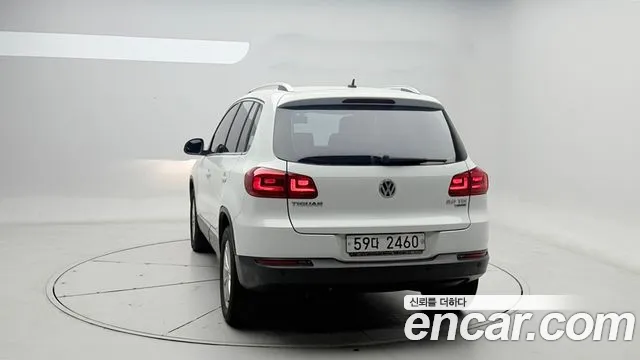 Volkswagen Tiguan 2015 thumb 2