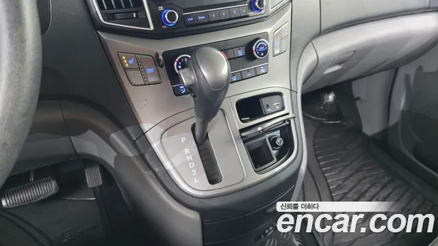 Hyundai Starex 2018 thumb 8