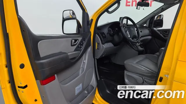Hyundai Starex 2018 thumb 9