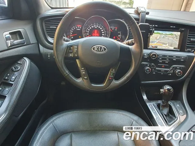 Kia K5 2010 thumb 8