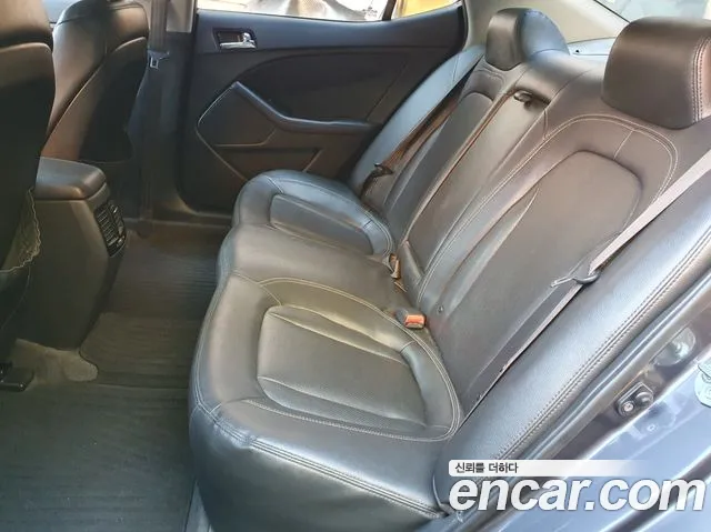 Kia K5 2010 thumb 10
