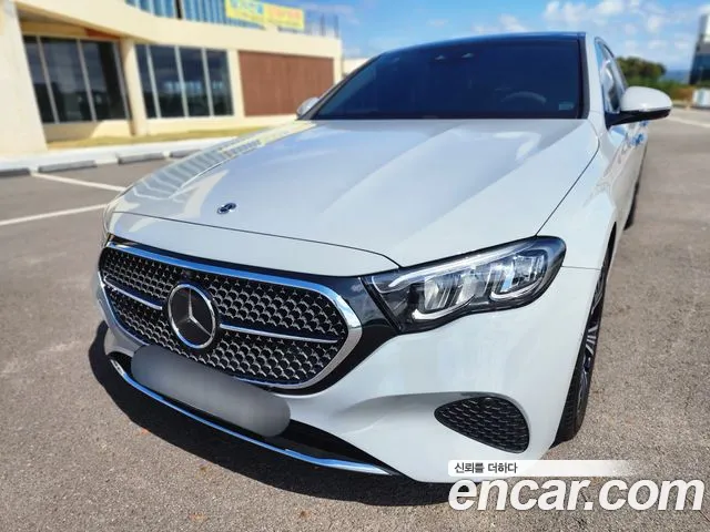 Mercedes-Benz E-Класс 2025 thumb 2