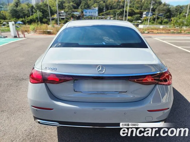 Mercedes-Benz E-Класс 2025 thumb 3
