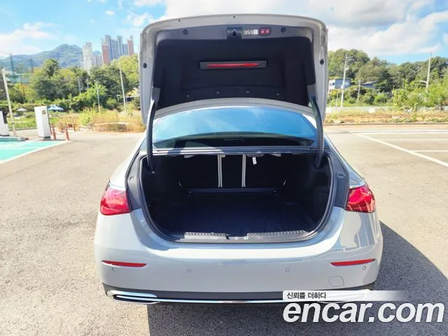 Mercedes-Benz E-Класс 2025 thumb 6