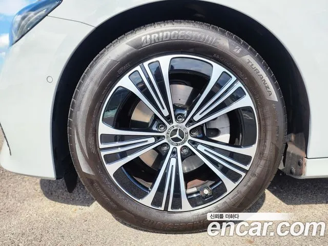 Mercedes-Benz E-Класс 2025 thumb 7