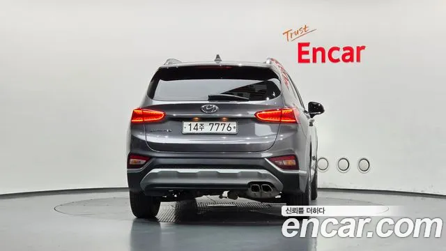 Hyundai Santa Fe 2019 thumb 4