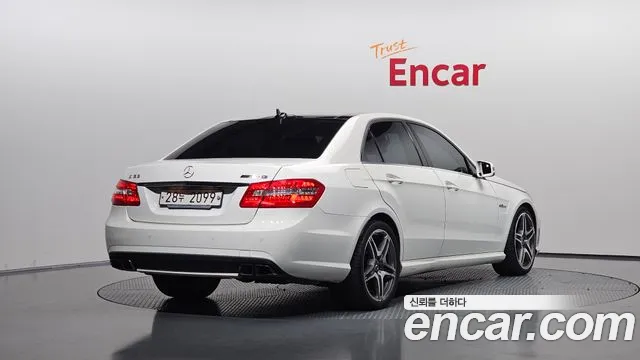 Mercedes-Benz E-Класс 2011 thumb 2
