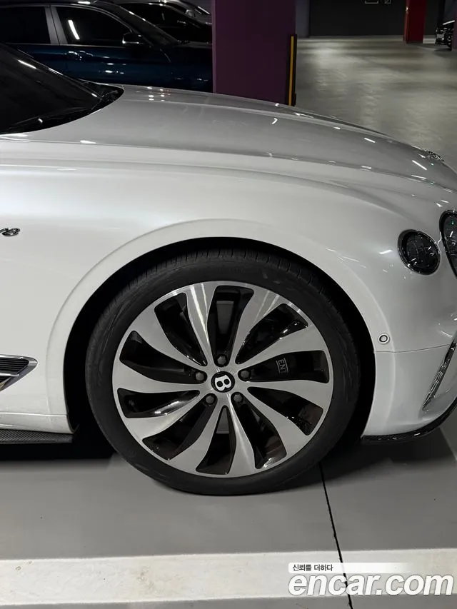 Bentley Continental 2022 thumb 5