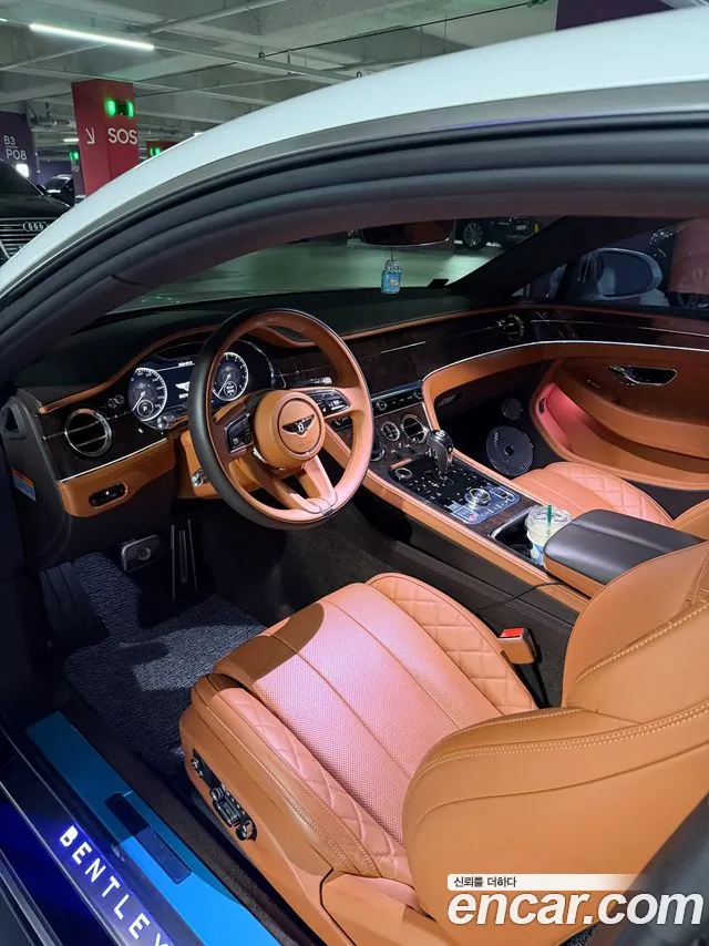 Bentley Continental 2022 thumb 8