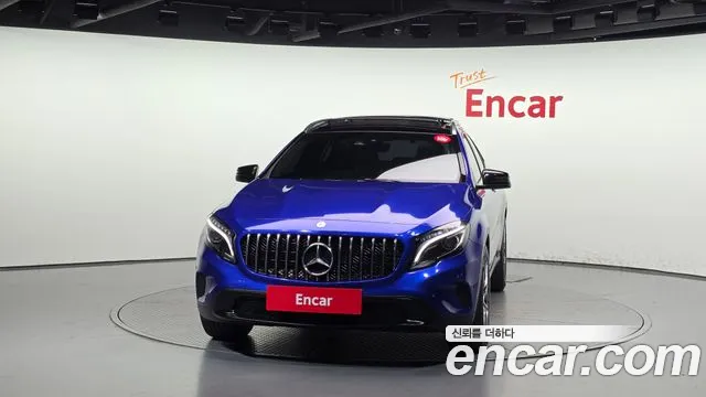 Mercedes-Benz GLA 2016 thumb 3
