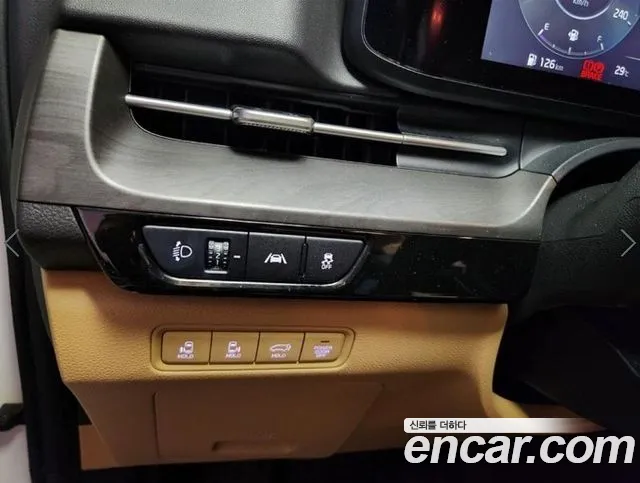 Kia Carnival 2020 thumb 7