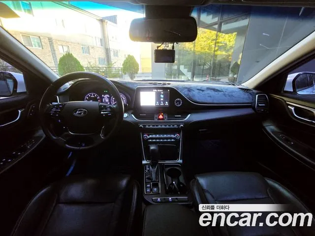 Hyundai Grandeur 2017 thumb 6