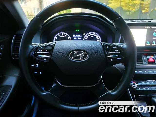 Hyundai Grandeur 2017 thumb 8