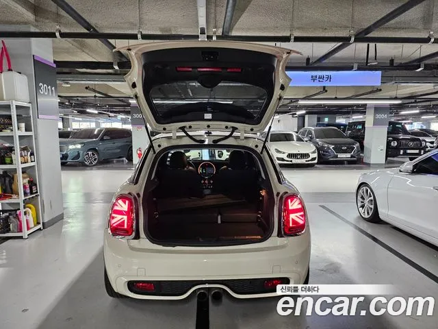 MINI Hatch 2019 thumb 3