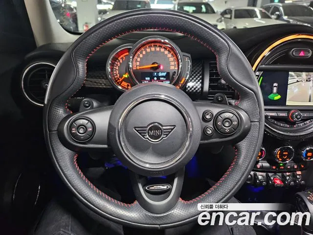 MINI Hatch 2019 thumb 4