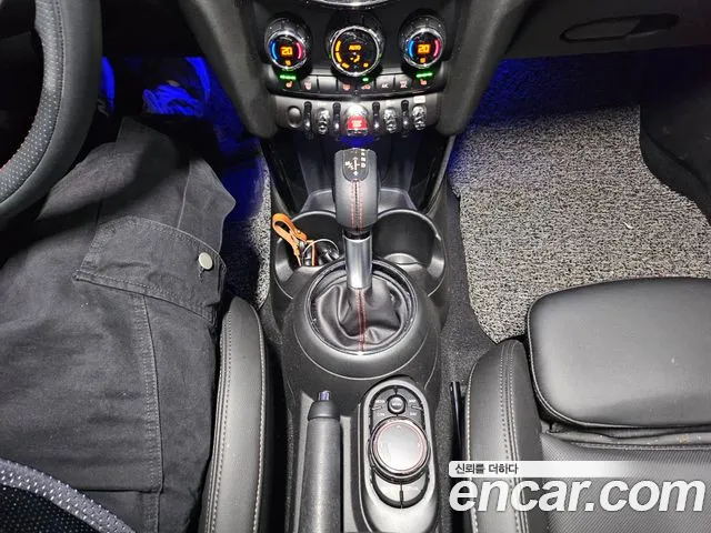 MINI Hatch 2019 thumb 7