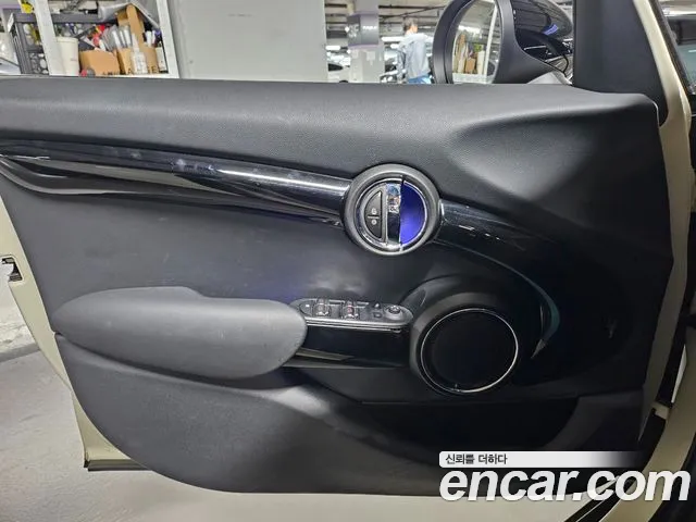 MINI Hatch 2019 thumb 10